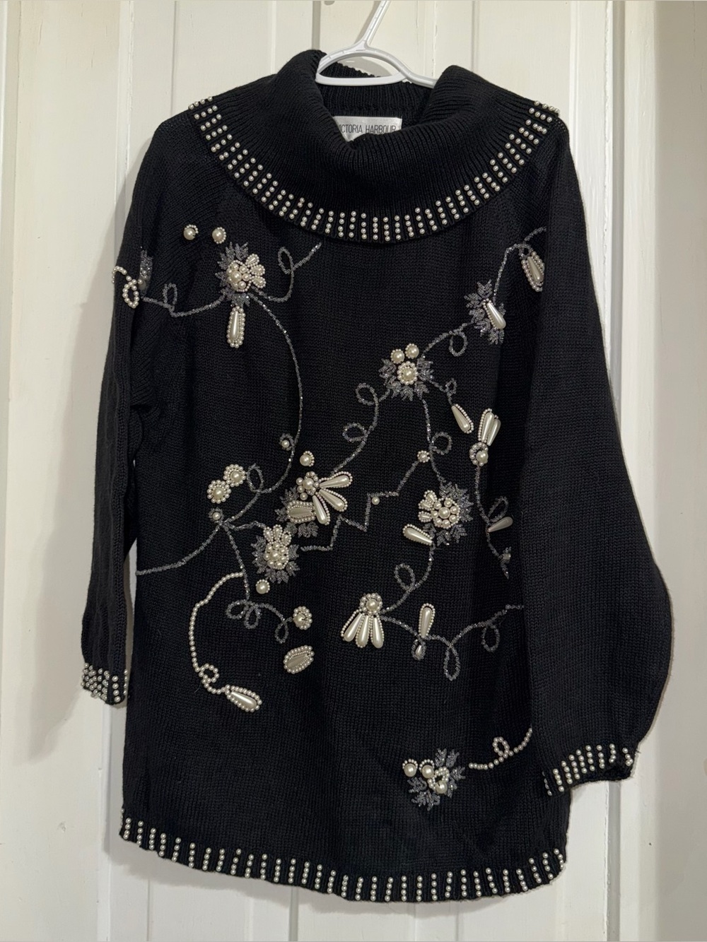Vintage Victoria Harbour Women's size large sweater Embellished Sweater beaded